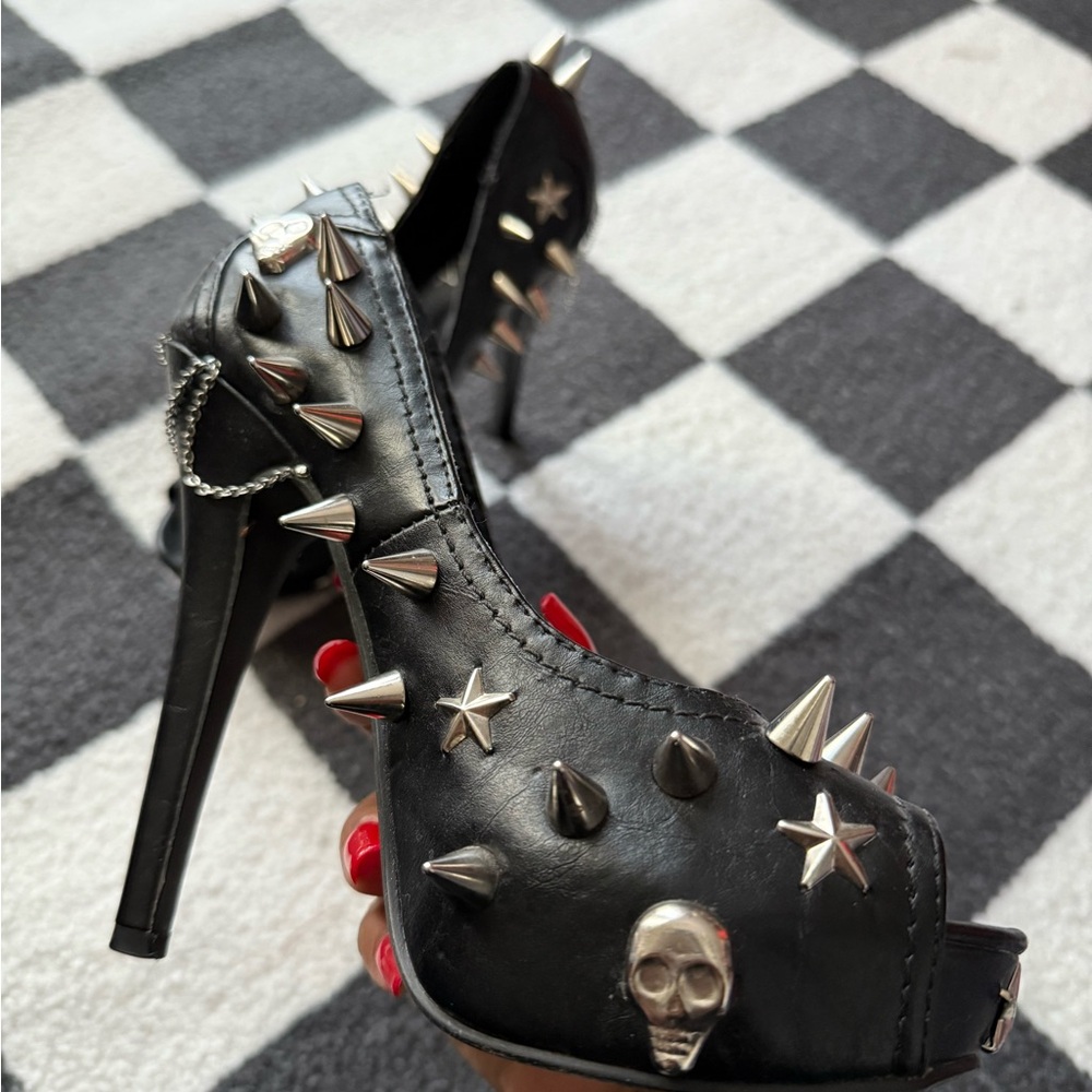 Spiked Heels - Picture 5 of 9